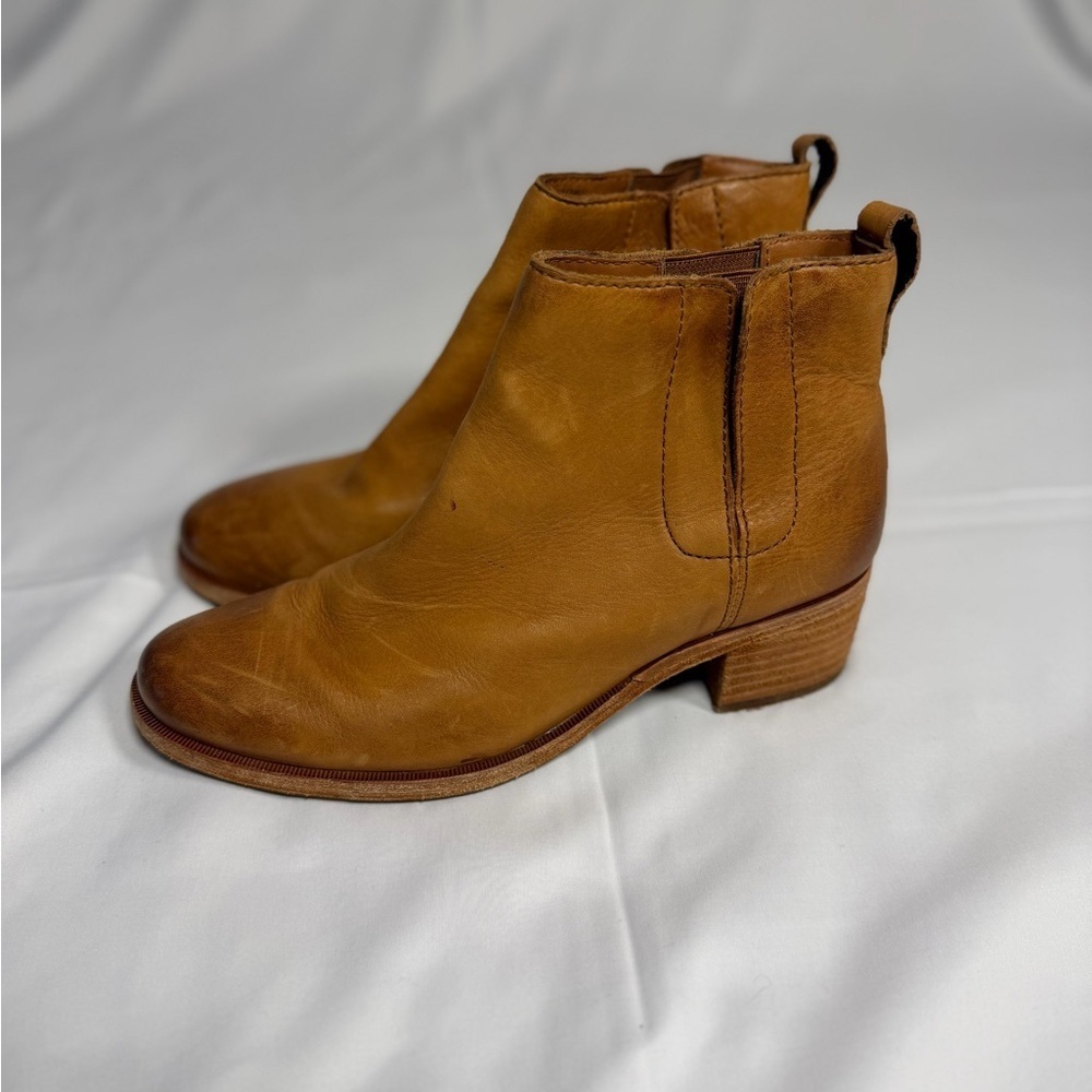 Kork Ease Mindo Ankle Boots, size 6.5. Small spot on upper- see pictures.